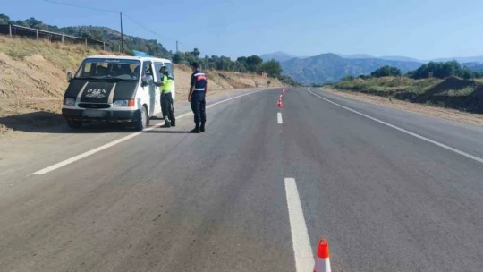 Köşk'te şok trafik uygulaması