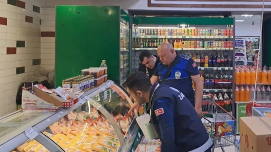 Köşk'te zabıta ekiplerinden denetim