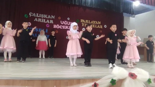 Köşklü minikler mezuniyet sevinci yaşadı