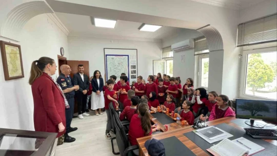 Köşklü öğrenciler jandarmayı tanıdı