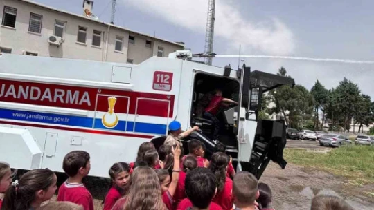 Köşklü öğrenciler jandarmayı tanıdı
