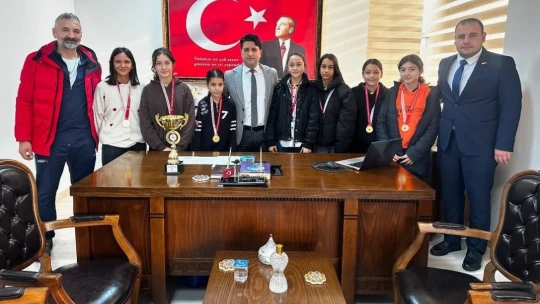 Kros yarışlarında Köşk, il birincisi oldu