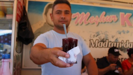 Kuraklık karcıları da olumsuz etkiledi Madran Dağı'na kar düşmeyince Babadağ'a çıktılar