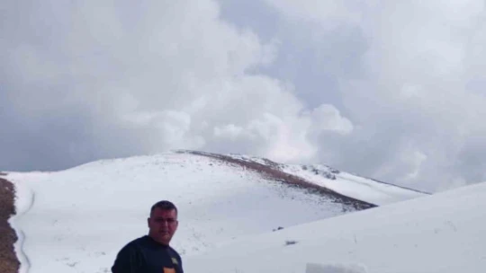 Kuraklık karcıları da olumsuz etkiledi Madran Dağı'na kar düşmeyince Babadağ'a çıktılar