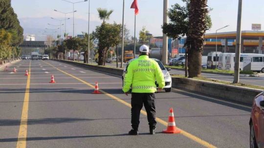Kural tanımaz sürücüler havadan denetlendi