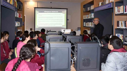 Kuşadalı çocuklar bilgiye ulaşıyor