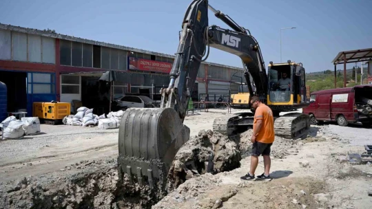 Kuşadası Ağaç İşleri Sanayi Sitesi'nde alt ve üstyapı çalışmaları sürüyor