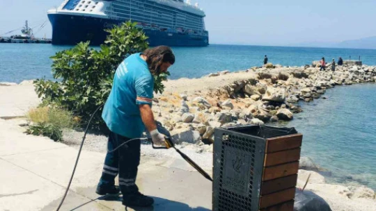 Kuşadası bayramda 1 milyon 200 bin kişiyi ağırladı