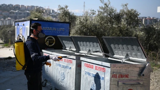 Kuşadası Belediyesi halk sağlığı için vektörel mücadelesini sürdürüyor