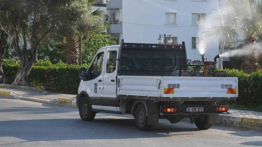 Kuşadası Belediyesi halk sağlığı için vektörel mücadelesini sürdürüyor