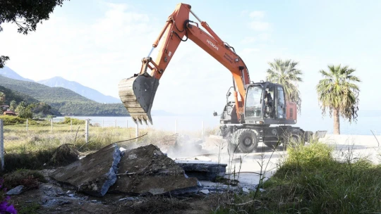 Kuşadası Belediyesi kaçak yapılaşmayla mücadeleden taviz vermiyor
