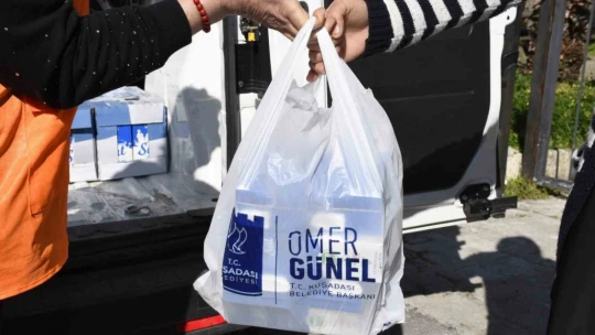 Kuşadası Belediyesi'nden bin 500 çocuğa süt desteği
