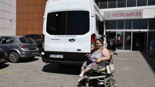 Kuşadası Belediyesi'nden engelli vatandaşlara ulaşım desteği