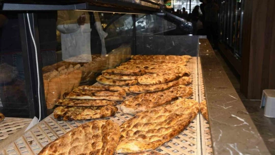 Kuşadası Belediyesi'nden fırınlara Ramazan denetimi