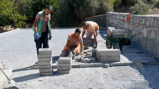 Kuşadası Belediyesi'nden Kadınlar Denizi'ne yeni bir park daha