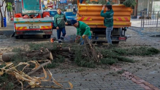 Kuşadası Belediyesi'nin aldığı önlemle sağanak sorunsuz atlatıldı