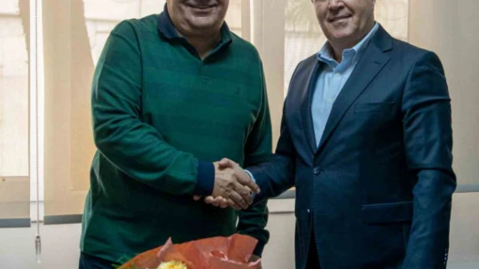 Kuşadası Belediyesi'nin şirketinde bayrak değişimi