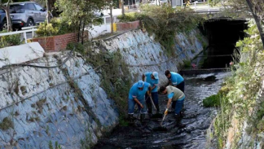 Kuşadası Belediyesi vatandaş taleplerine kayıtsız kalmadı
