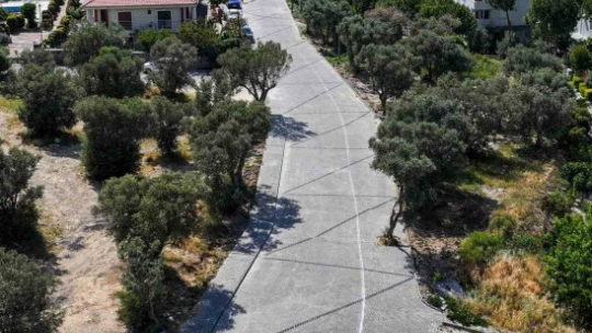Kuşadası Belediyesi yol yapım sezonuna hızlı başladı