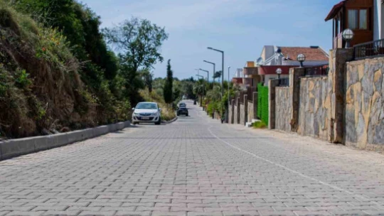 Kuşadası Belediyesi yol yapım sezonuna hızlı başladı