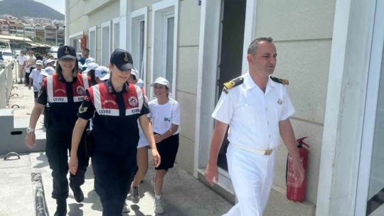 Kuşadası denizinde dip temizliği yapıldı