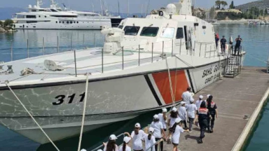Kuşadası denizinde dip temizliği yapıldı