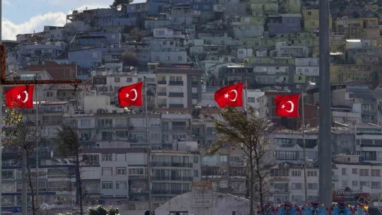 Kuşadası hafta sonu yazı, hafta içi kışı yaşadı