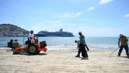 Kuşadası halk plajlarına 'bayram' dokunuşu