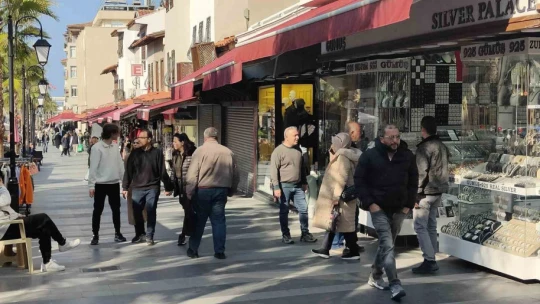 Kuşadası'na Şubat ayının ilk kruvaziyer gemisi 2 bin 161 turist getirdi