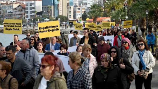 Kuşadası'nda '3 Aralık Dünya Engelliler Günü' kutlandı