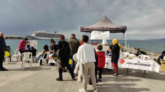 Kuşadası'nda 'Erken Tanı, Sağlıklı Gelecek' etkinliği fark oluşturdu