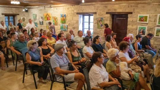 Kuşadası'nda 'Mavi İnsan' lakaplı şair anıldı