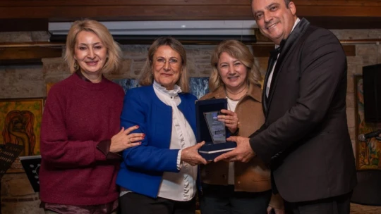 Kuşadası'nda 'türkü' dolu gece