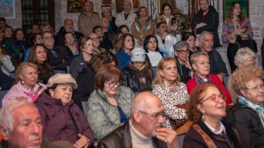 Kuşadası'nda 'türkü' dolu gece