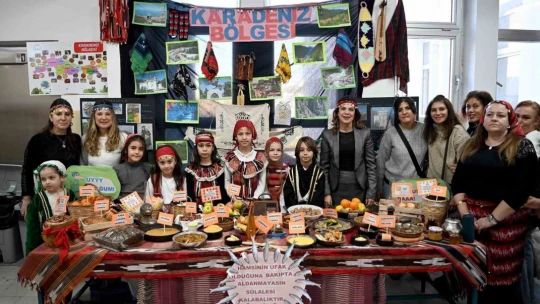 Kuşadası'nda 'Yerli Malı Haftası'nda' öğrencilerden renkli etkinlik