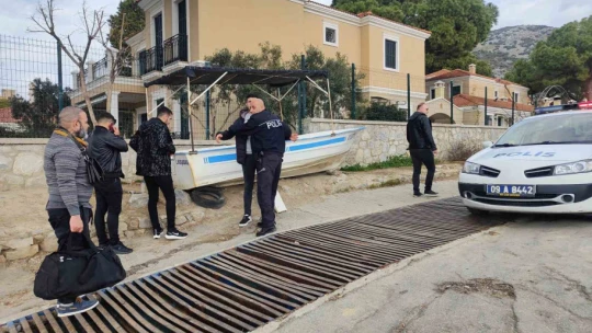 Kuşadası'nda 3 düzensiz göçmen ile 2 organizatör yakalandı