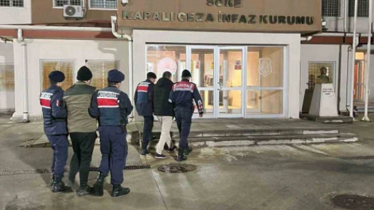 Kuşadası'nda 3 organizatörden 2'si tutuklandı