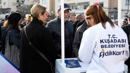 Kuşadası'nda Adalı Kart dönemi başladı