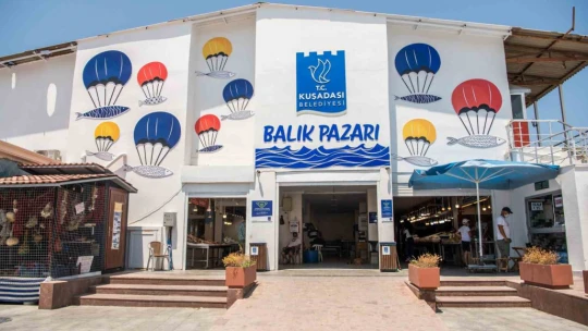 Kuşadası'nda Balıkçı Kahvesi'nin mülkiyeti yasal olarak tescillendi