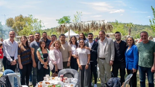 Kuşadası'nda birlik ve dayanışma pikniği düzenlendi