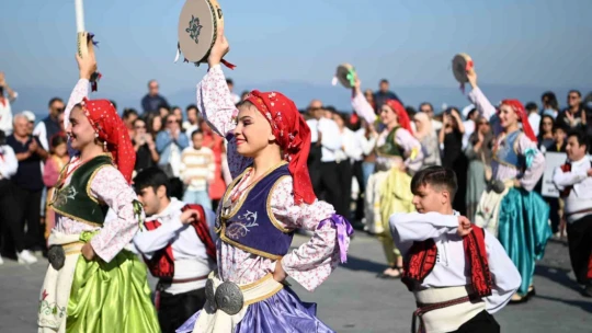 Kuşadası'nda Cumhuriyet Bayramı coşkuyla kutlandı