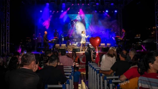 Kuşadası'nda Cumhuriyet Bayramı kutlamaları zirve yaptı