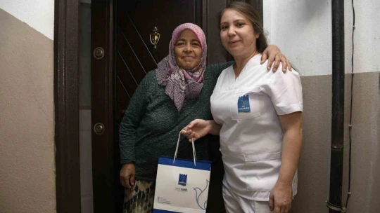 Kuşadası'nda erken Anneler Günü sürprizi