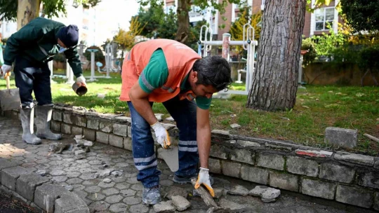Kuşadası'nda İkinci Bahar ve Gençlik Merkezi'nin yapımına başlandı