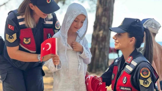 Kuşadası'nda jandarmadan KADES bilgilendirmesi