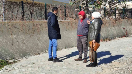 Kuşadası'nda kaldırımda yere yığılan zihinsel engelli şahıs hayatını kaybetti