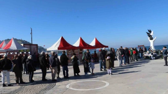 Kuşadası'nda Karadeniz rüzgarı esti