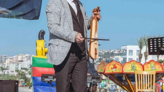 Kuşadası'nda Karadeniz rüzgarı esti
