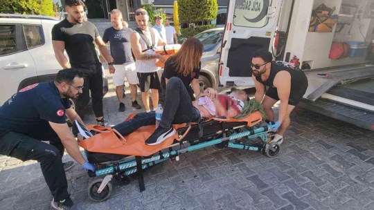 Kuşadası'nda kiracı dehşeti: Ev sahibini bıçakladı