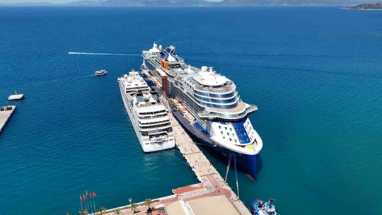 Kuşadası'nda kruvaziyer bereketi yaşanmaya devam ediyor